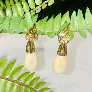 🎀Vintage style Faux  Pearls clips earrings 🎀